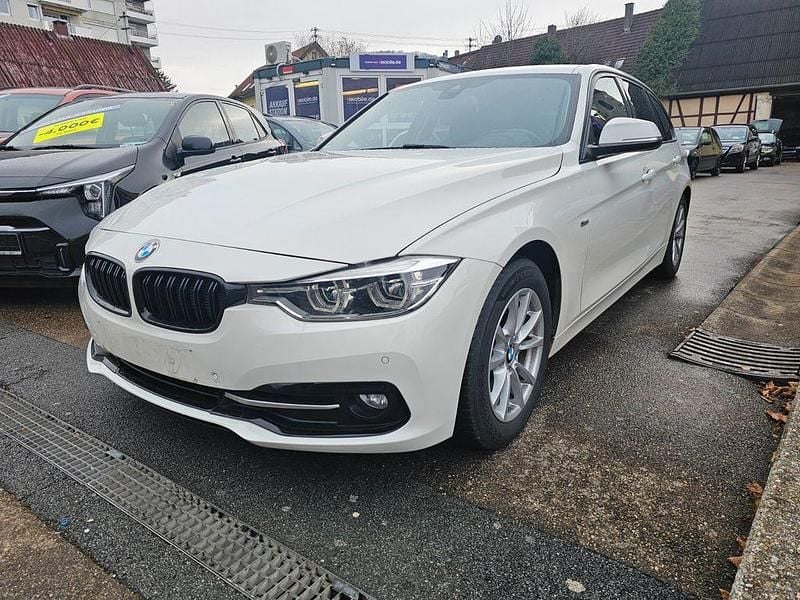 Weiß Gebraucht 2016 BMW 318 Sport Line Kombi | 11.444 € (Guter Preis) - Bild 1/4