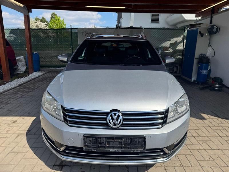 Gebraucht VW Passat Highline 140 PS (102 kW) 2012 Silber Kombi
