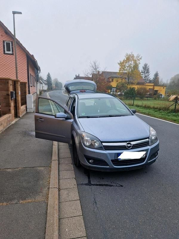 Grau Gebraucht 2006 Opel Astra Kombi | 1.100 € (Superpreis) - Bild 1/4