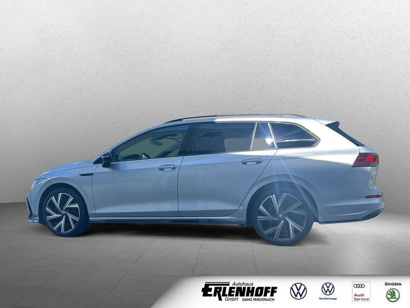 Gebraucht VW Golf VIII R-line 131 PS (96 kW) 2024 Silber Kombi