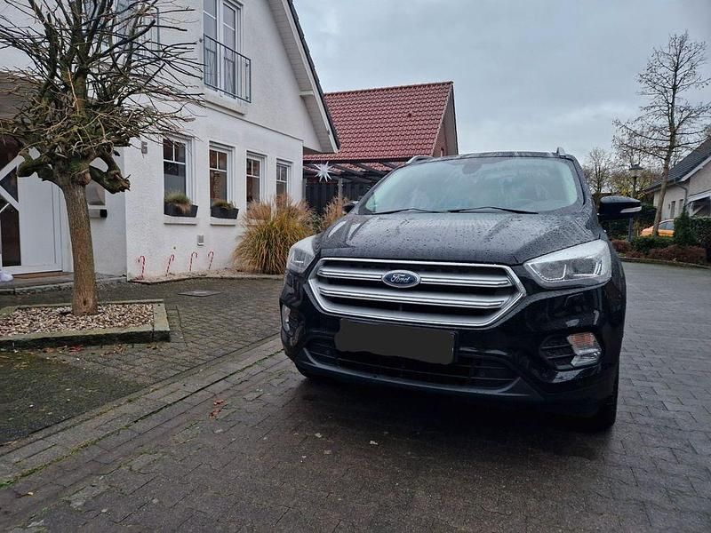Schwarz Gebraucht 2019 Ford Kuga Trend SUV | 12.500 € (Guter Preis) - Bild 1/4