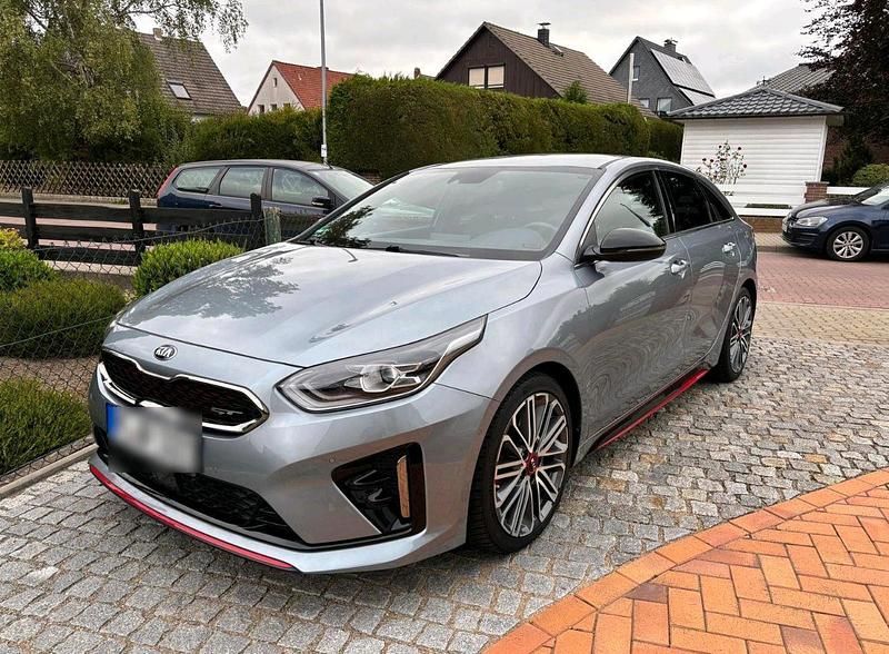 Silber Gebraucht 2021 Kia ProCeed Kleinwagen | 24.000 € (Guter Preis) - Bild 1/4