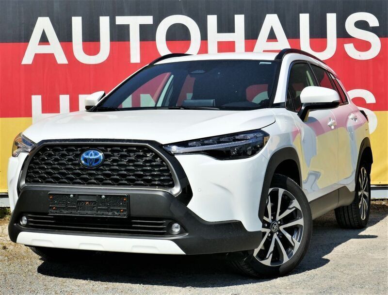 Weiß Gebraucht 2023 Toyota Corolla Cross Team SUV | 33.550 € (Guter Preis) - Bild 1/4