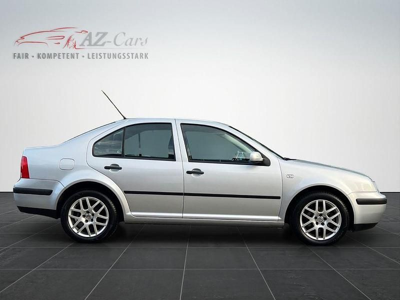 Silber Gebraucht 2001 VW Bora Edition Limousine | 3.750 € - Bild 1/4