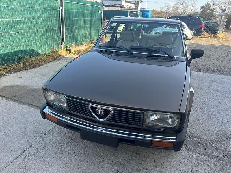 Gebraucht Alfa Romeo Alfetta 131 PS (96 kW) 1984 Braun Limousine