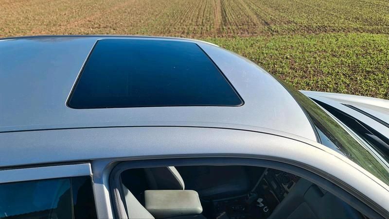 Gebraucht Mercedes E270 Elegance 190 PS (139 kW) 2001 Silber Limousine