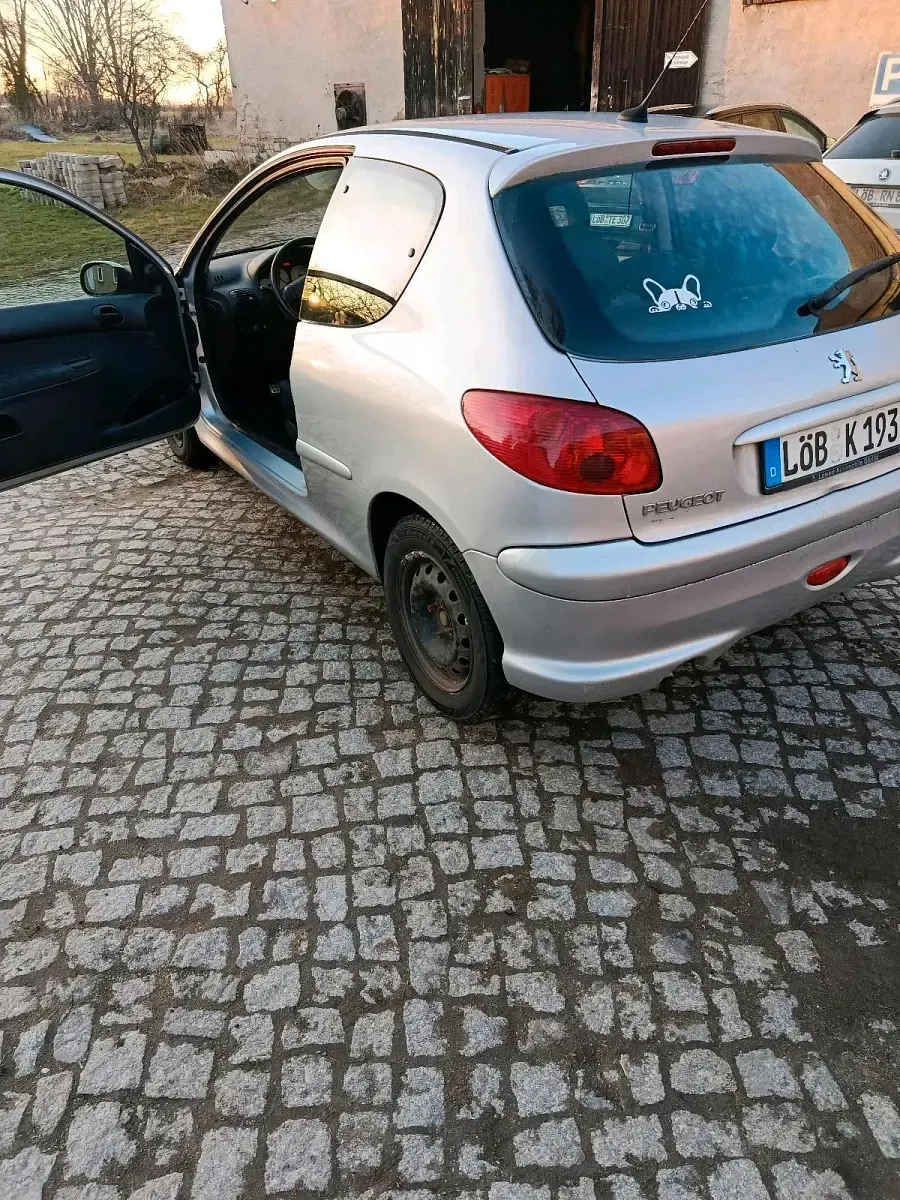 Gebraucht Peugeot 206 83 PS (61 kW) 2006 Silber Kleinwagen