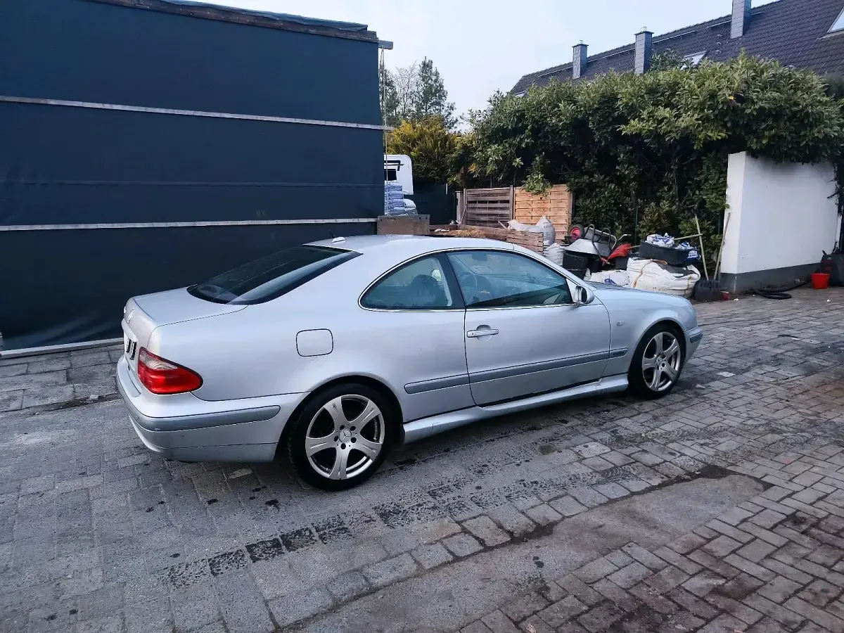 Gebraucht Mercedes CLK430 279 PS (205 kW) 2000 Silber Coupé