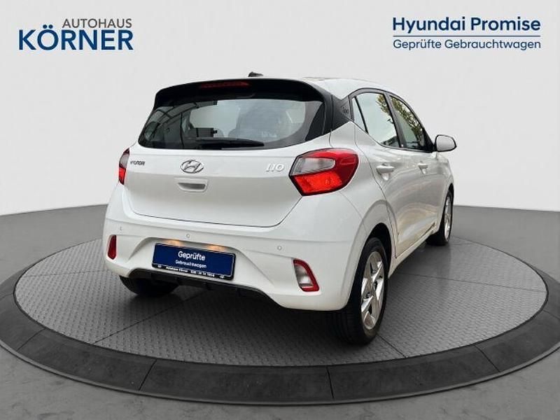 Gebraucht Hyundai i10 Trend 67 PS (49 kW) 2021 Weiss Kleinwagen