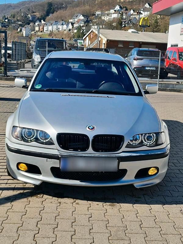Gebraucht BMW 320 170 PS (125 kW) 2002 Silber Limousine