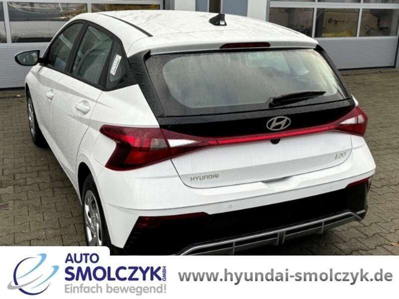 Gebraucht Hyundai i20 Select 101 PS (74 kW) 2024 Weiss Kleinwagen