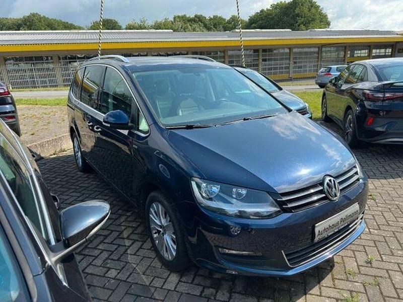 Blau Gebraucht 2013 VW Sharan Comfortline Van / Kleinbus | 13.990 € (Etwas zu teuer) - Bild 1/4