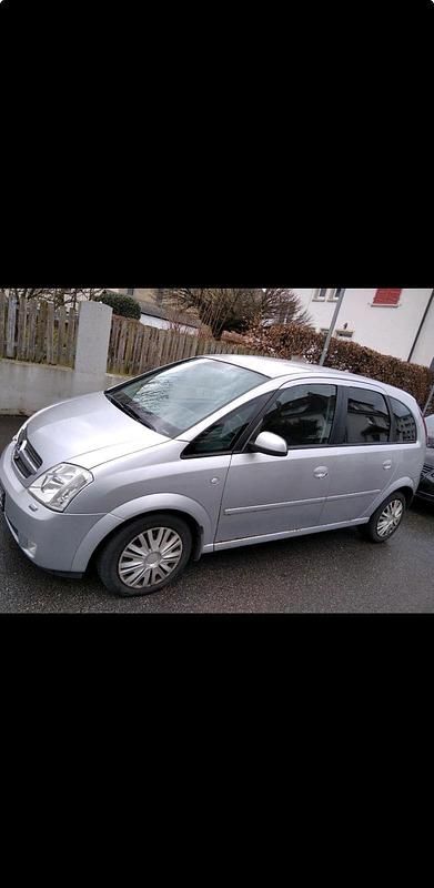 Gebraucht Opel Meriva 101 PS (74 kW) 2004 Silber Van / Kleinbus