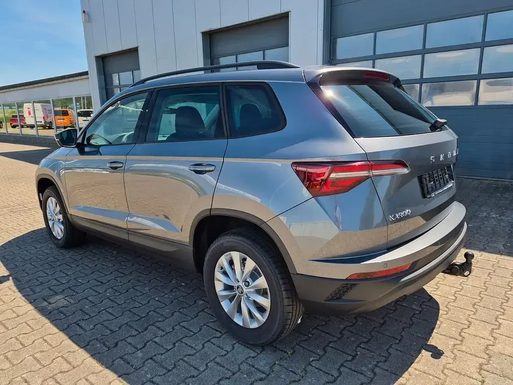 Neu Skoda Karoq 150 PS (110 kW) 2026 Grau SUV
