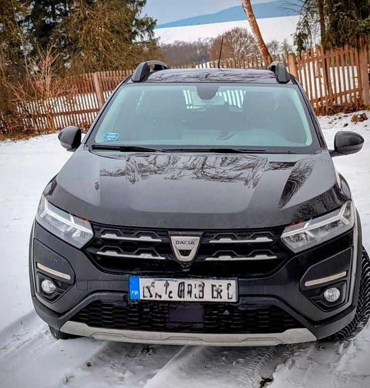 Silber Gebraucht 2022 Dacia Sandero Comfort Limousine | 13.280 € (Fairer Preis) - Bild 1/4