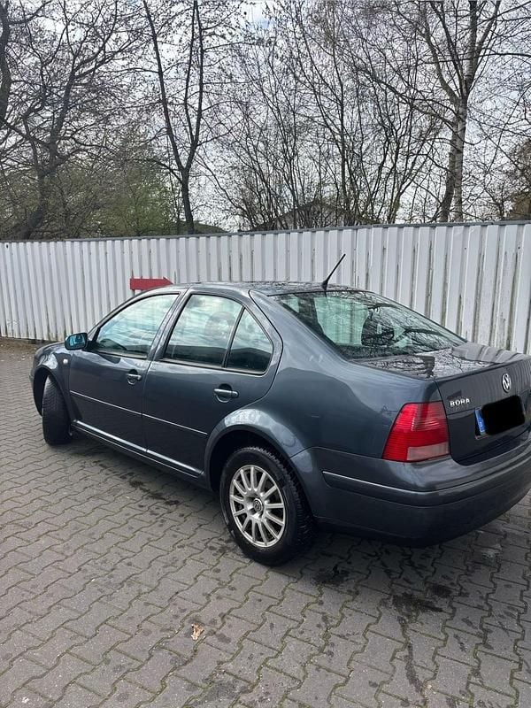 Usata VW Bora 90 CV (66 kW) 2002 Grigio Berlina