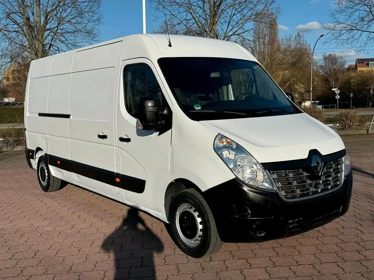 Used Renault Master 145 HP (106 kW) 2018 White Van