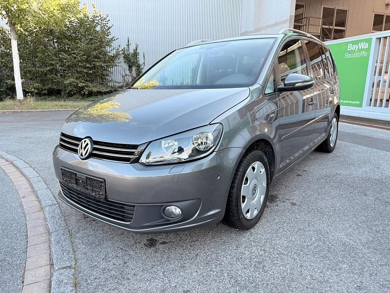 Gebraucht VW Touran Cup 140 PS (102 kW) 2014 Grau Van / Kleinbus