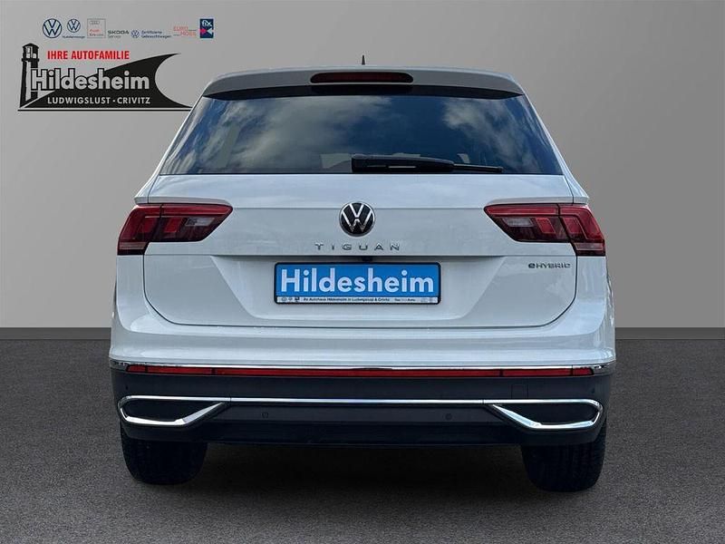 Gebraucht VW Tiguan Elegance 150 PS (110 kW) 2022 Weiß SUV