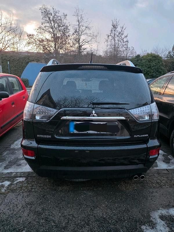 Gebraucht Mitsubishi Outlander 157 PS (115 kW) 2010 Schwarz SUV