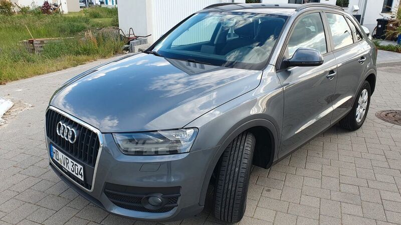 Grau Gebraucht 2013 Audi Q3 SUV | 14.000 € (Etwas zu teuer) - Bild 1/4