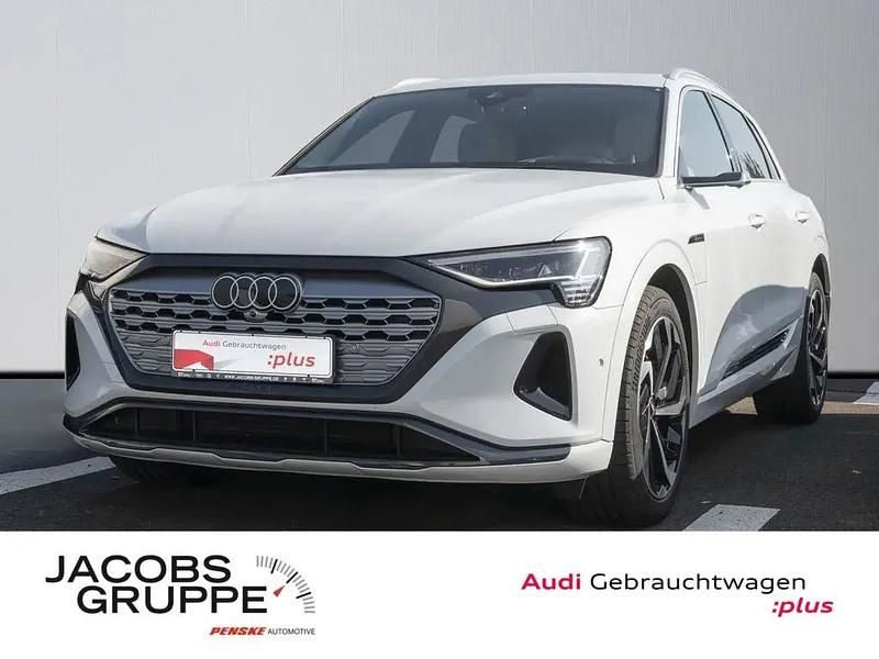 Weiß Gebraucht 2023 Audi Q8 e-tron Advanced SUV | 51.930 € - Bild 1/4
