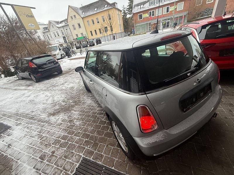 Second-hand Mini ONE 90 CP (66 kW) 2006 Argintiu Hatchback