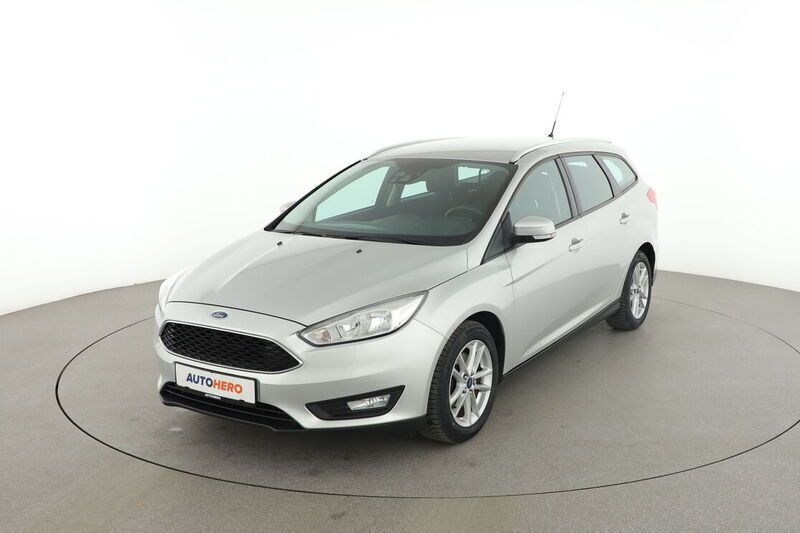 Grau Gebraucht 2017 Ford Focus Cool & Connect Kombi | 11.990 € (Fairer Preis) - Bild 1/4