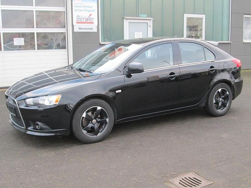 Gebraucht Mitsubishi Lancer 117 PS (86 kW) 2012 Schwarz Limousine