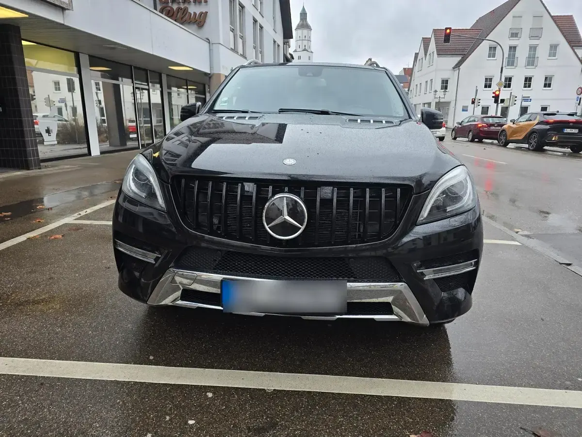 Gebraucht Mercedes ML500 AMG 408 PS (300 kW) 2013 Schwarz SUV