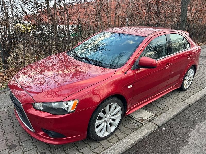 Rot Gebraucht 2009 Mitsubishi Lancer Invite Limousine | 2.499 € (Fairer Preis) - Bild 1/4