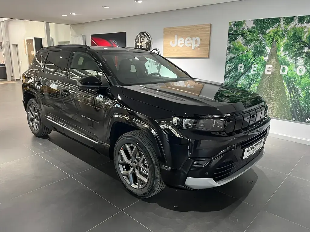 Uusi Jeep Compass 145 HP (106 kW) 2026 Musta Katumaasturi
