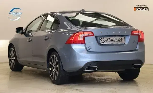 Gebraucht Volvo S60 Linje Svart 190 PS (139 kW) 2017 Blau Limousine