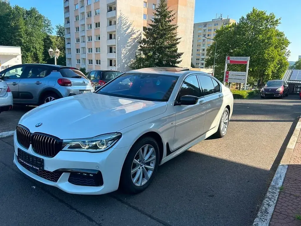 Gebraucht BMW 750 Performance 449 PS (330 kW) 2017 Weiß Limousine