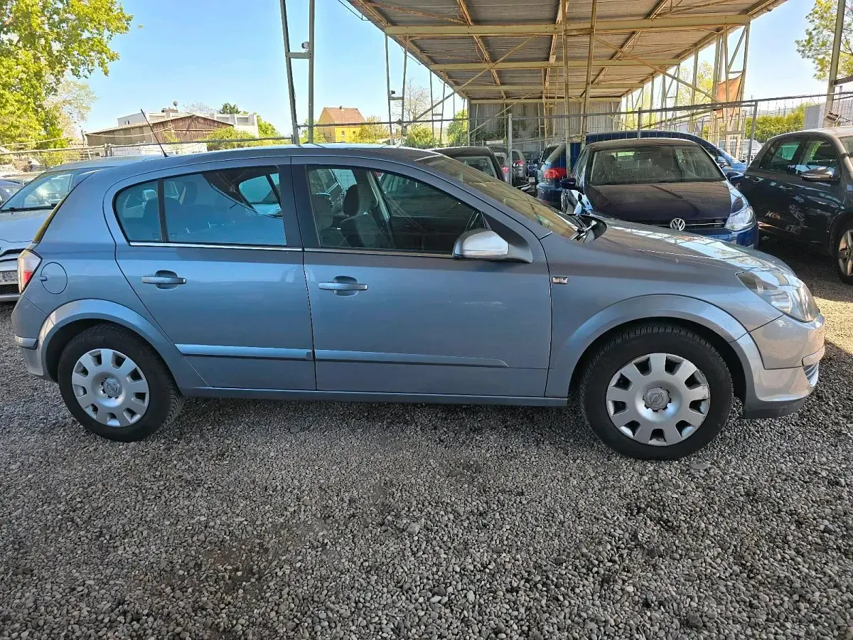 Gebraucht Opel Astra 125 PS (91 kW) 2004 Grau Limousine