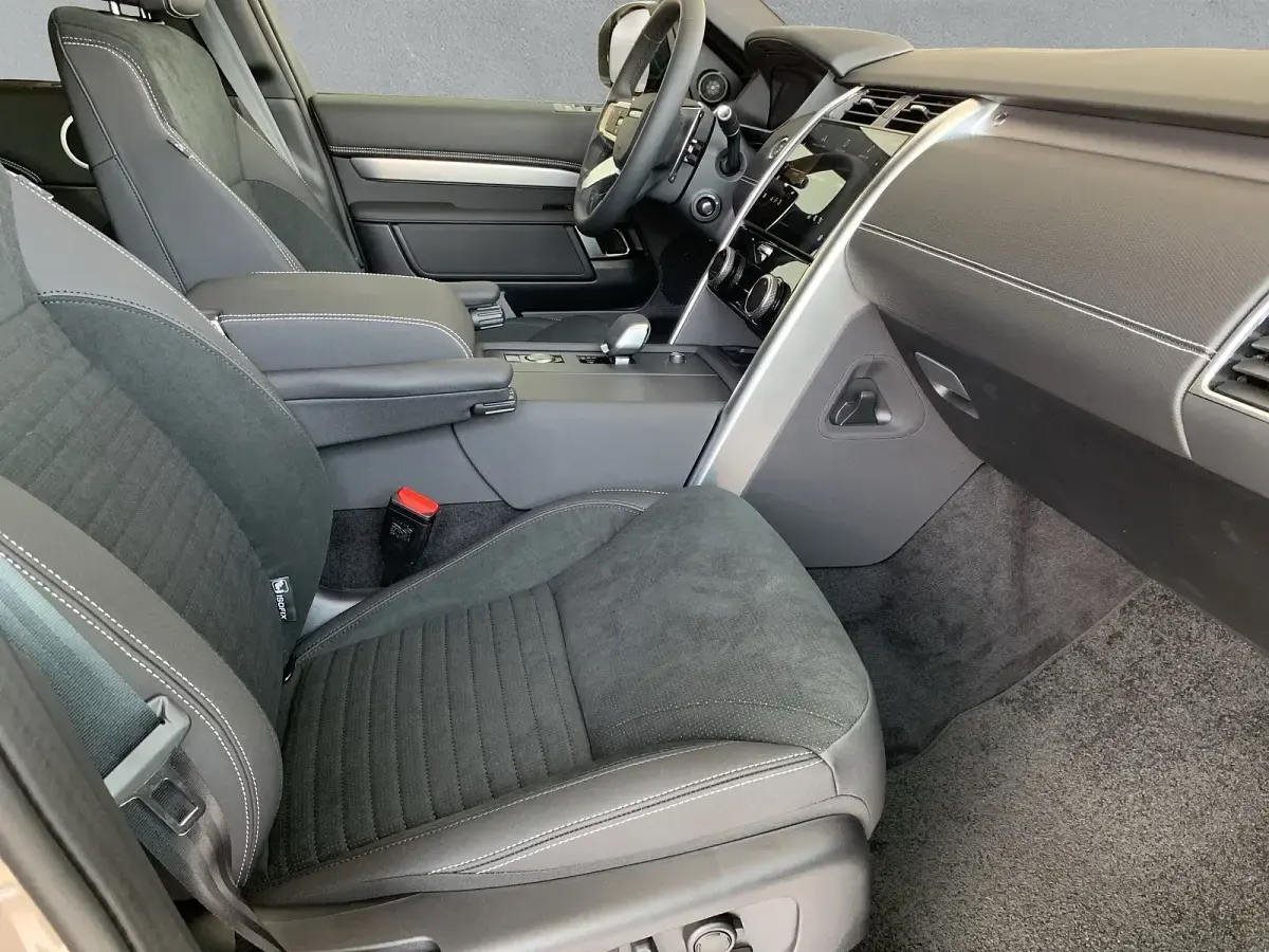Neu Land Rover Discovery SE Dynamic 252 PS (185 kW) 2026 Braun SUV