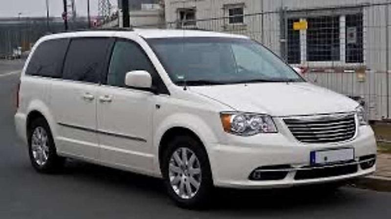Weiß Gebraucht 2014 Chrysler Town & Country Van / Kleinbus | 10.000 € (Guter Preis) - Bild 1/1