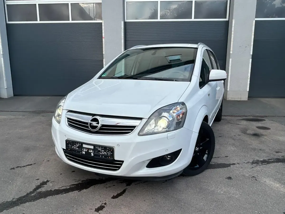Gebraucht Opel Zafira 125 PS (91 kW) 2013 Weiß Van / Kleinbus