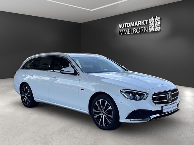 Weiß Gebraucht 2020 Mercedes E300 Kombi | 27.700 € (Guter Preis) - Bild 1/4