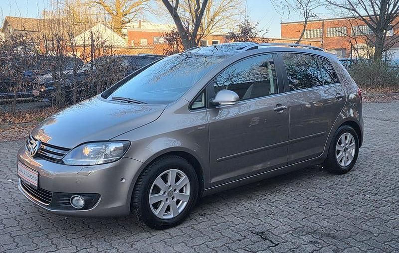 Gebraucht VW Golf VII Life 105 PS (77 kW) 2013 Braun Limousine