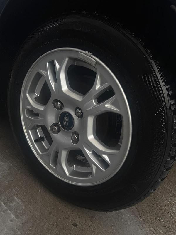 Gebraucht Ford Fiesta 101 PS (74 kW) 2017 Blau Kleinwagen