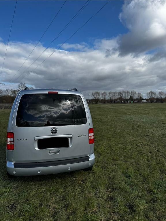 Gebraucht VW Caddy Comfortline 140 PS (102 kW) 2011 Silber Van / Kleinbus