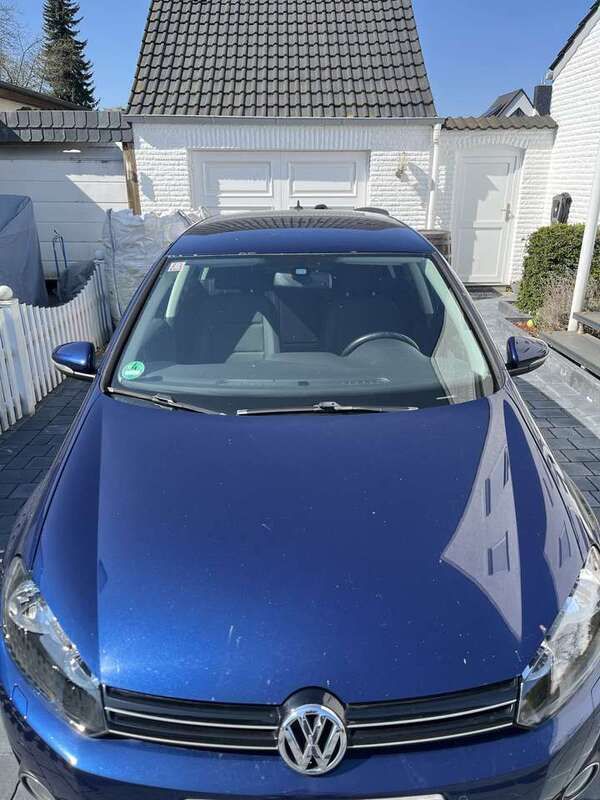 Blau Gebraucht 2009 VW Golf VI Comfortline Kleinwagen | 6.198 € (Fairer Preis) - Bild 1/4