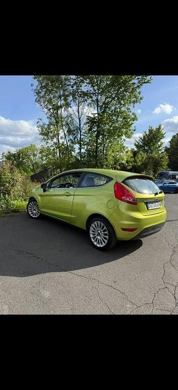Gebraucht Ford Fiesta Titanium 97 PS (71 kW) 2011 Grün Kleinwagen
