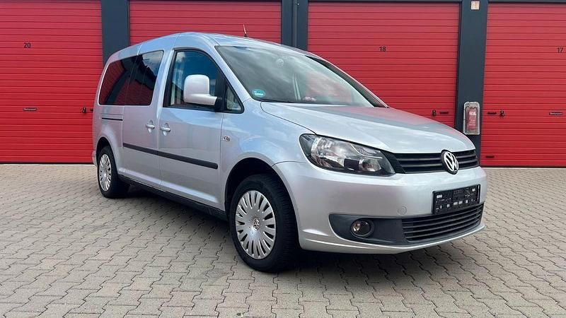 Grau Gebraucht 2012 VW Caddy Maxi Van / Kleinbus | 9.450 € (Teuer) - Bild 1/4