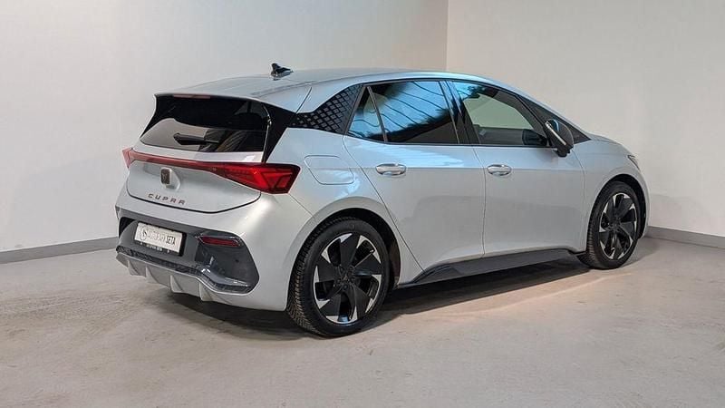 Używany Cupra Born 169 kW (231 KM) 2023 Srebrny Hatchback