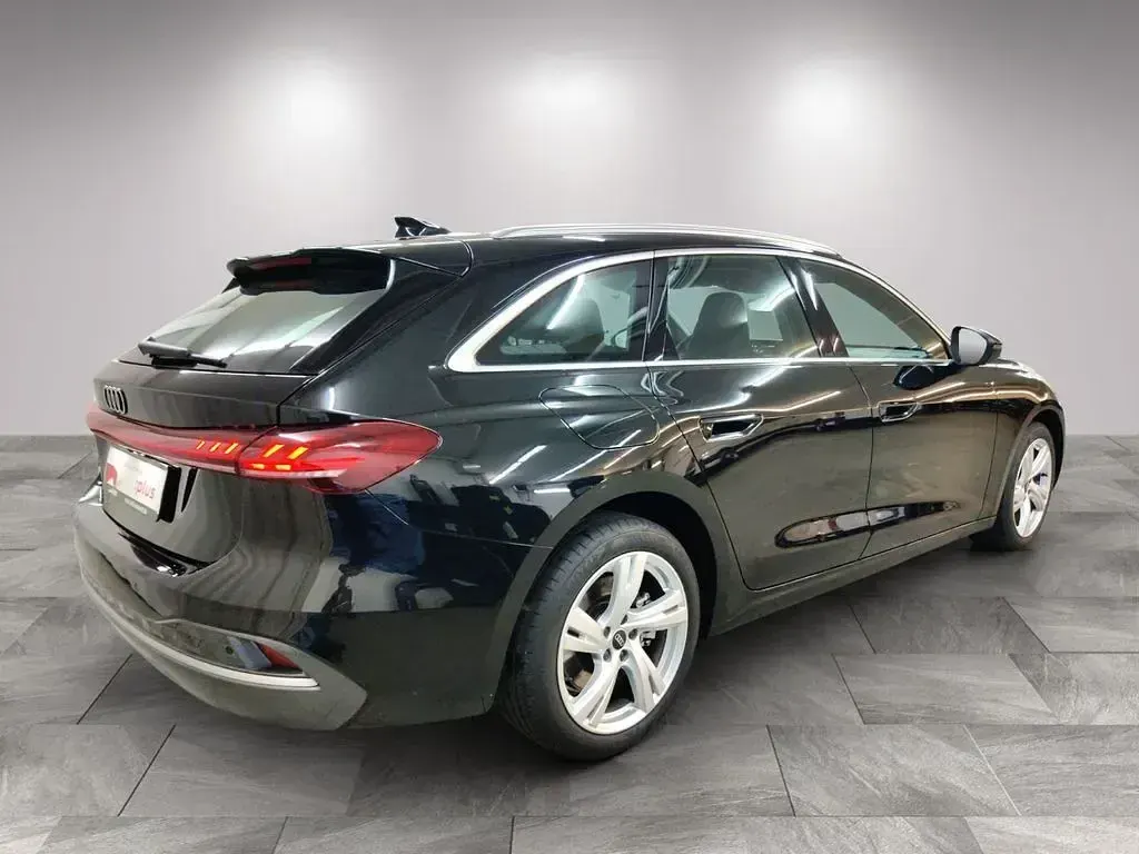 Gebraucht Audi A5 Ambiente 204 PS (150 kW) 2025 Mythosschwarz metallic Kombi