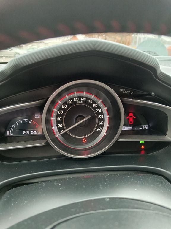 Gebraucht Mazda 3 Center-Line 120 PS (88 kW) 2015 Schwarz Limousine