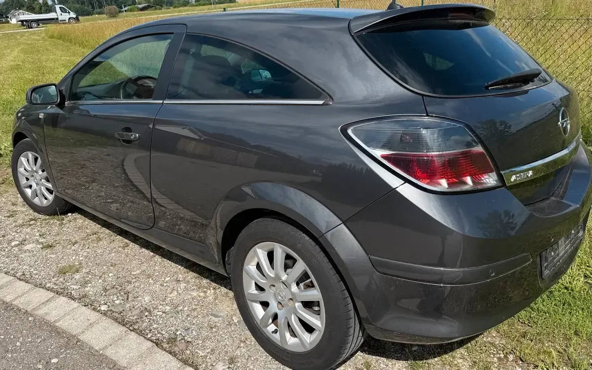 Gebraucht Opel Astra 90 PS (66 kW) 2009 Grau Kleinwagen