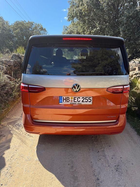 Gebraucht VW Multivan Edition 218 PS (160 kW) 2022 Orange Van